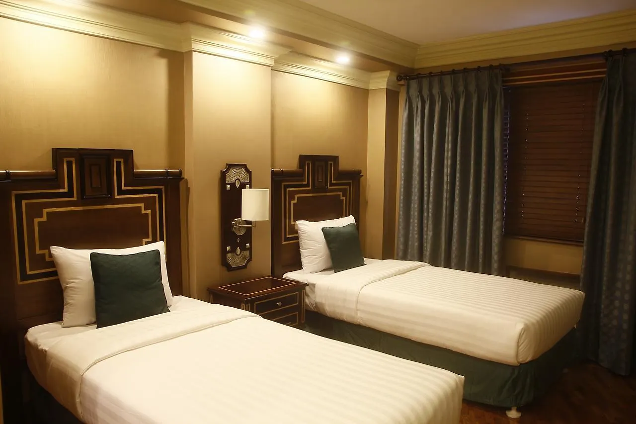 Herald Suites Polaris Makati City Hotel